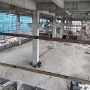 2700平新建鋼結(jié)構(gòu)廠房，高度12米，可裝行車